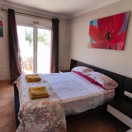 Villa Casa Donn - El Sultan 63 - Luxury 3 Bed With Fast Fibre Internet *