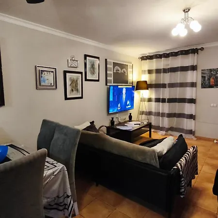 Casa Donn - El Sultan 63 - Luxury 3 Bed With Fast Fibre Internet *
